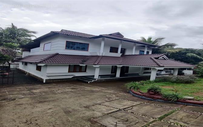 3 BHK House in 13 Cents Land for Sale in Aloor, Kecheri, Thrissur