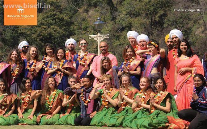 300 Hour Yoga Teacher Training in Rishikesh, India 2019