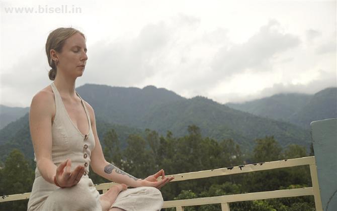 300 Hour Yoga Teacher Training Scholarships In Rishikesh India