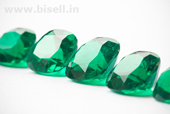 emerald for zodiac sign