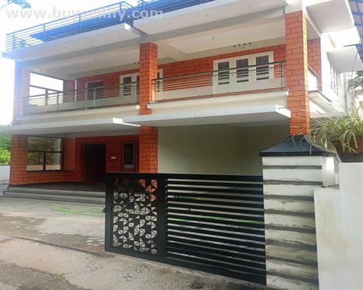 House for Sale – 7.5 Cents Land with 2360 SQFT House in Puthenkurish