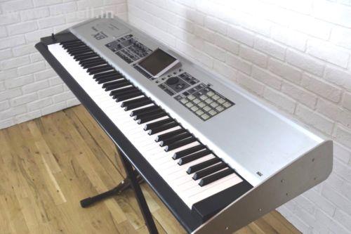 Roland Fantom-X8 88-Key Sampling Workstation Electric Keyboard Fantom X8