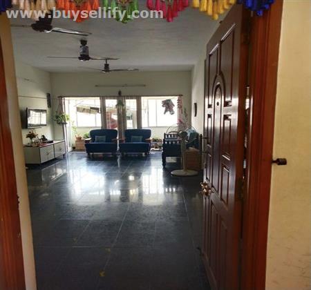 Spacious and budget-friendly 3 bhk flat for sale in Velachery, Chennai.