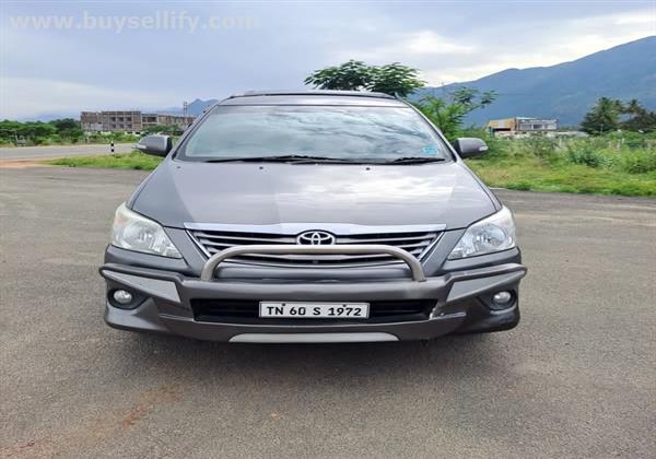 Toyota Innova 2.5 V Diesel 2012 – 3rd Owner, 130000 Kms, Good Condition