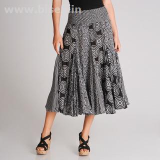 Upto 32% Off on Women Skirts