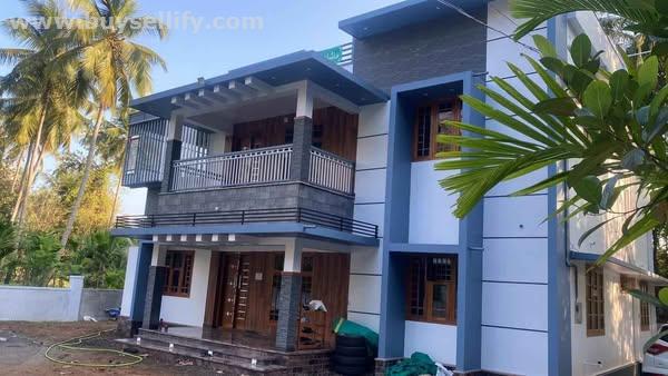 Urgent Sale – Newly Built 5BHK House on 30 Cents